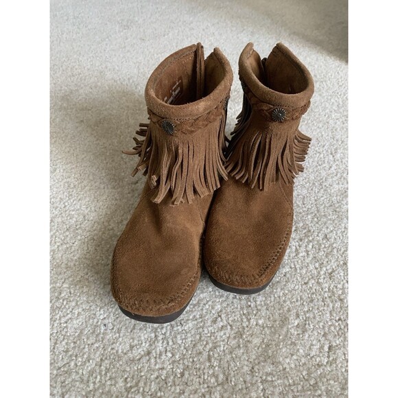 MINNETONKA Moccasins Ankle High Top Fringe Boots Brown Suede Size 7 Back Zip - Picture 1 of 11